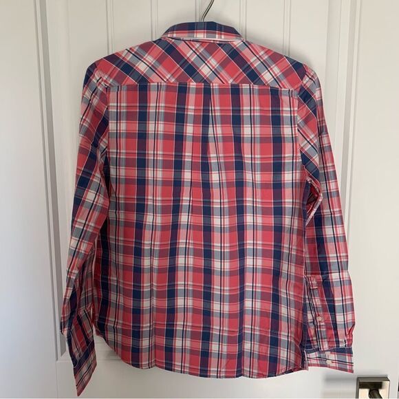 Untuckit Shirt 14 - Picture 5 of 9